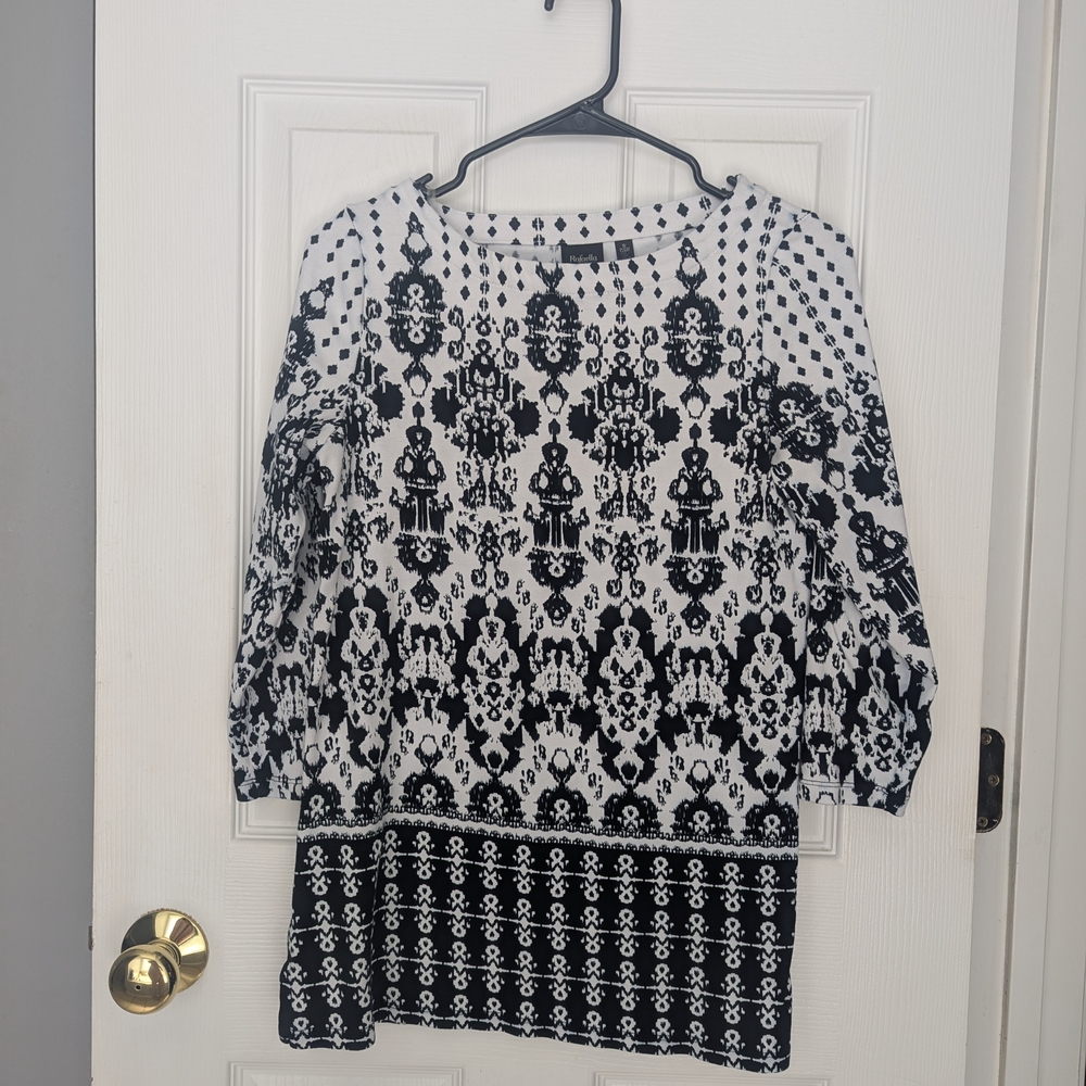 78. Rafaella Black and White Geometric Blouse